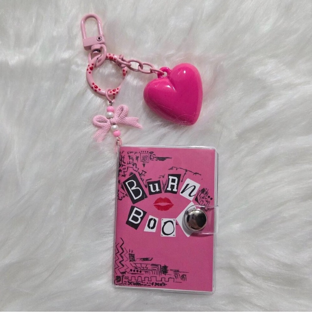 Mean Girls “Burn Book” keychain - Picture 6 of 7